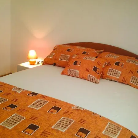 Apartament Marinovic *