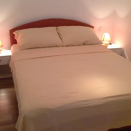 Apartament Marinovic *